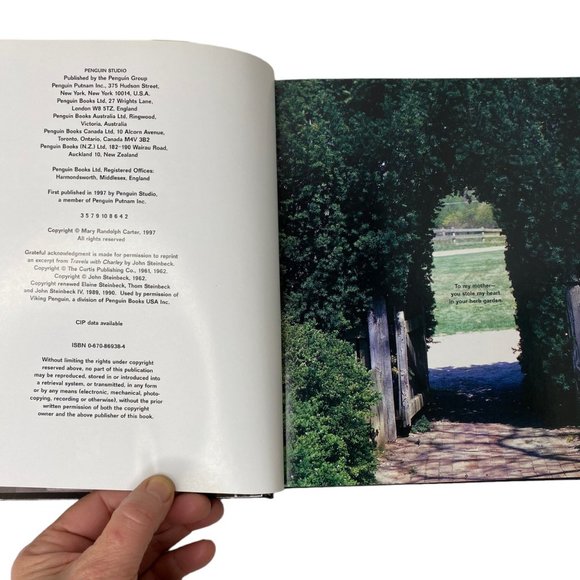 Garden Junk by Mary Randolph Carter hardcover illustrated Penguin Group 1997 - Picture 4 of 5